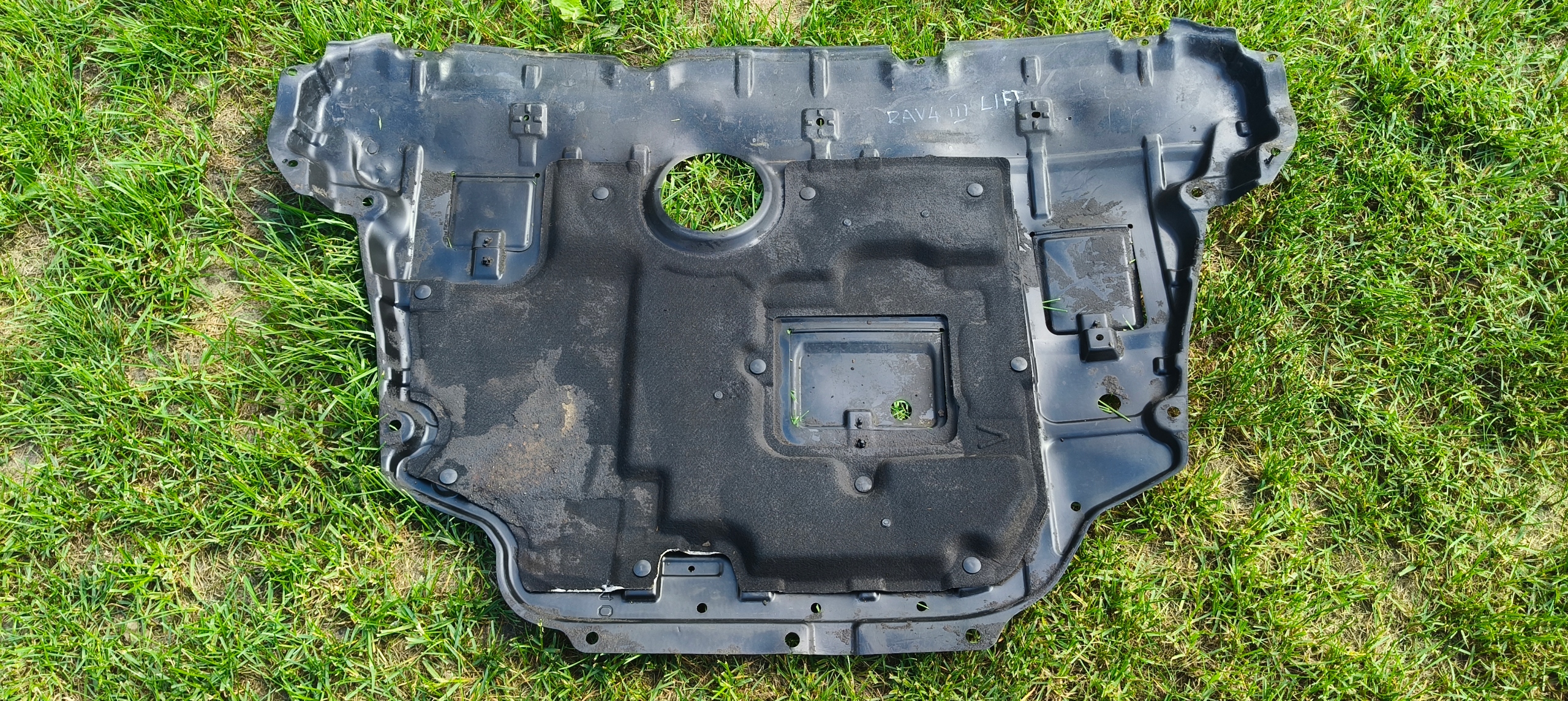 Moottorin alasuojus Toyota RAV4 III 09-12 LIFT Diesel 51410-42040 image 2