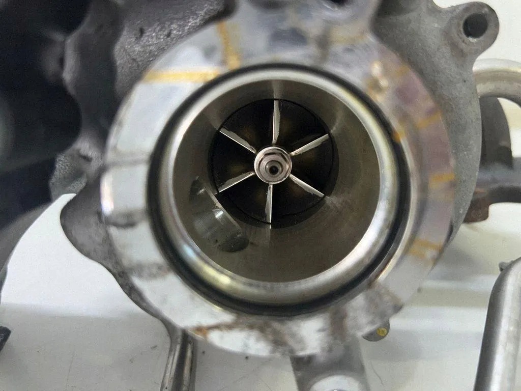 Turbo VW Touran (5T1) 05E145701K Bensiini 110kW 2019 image 6