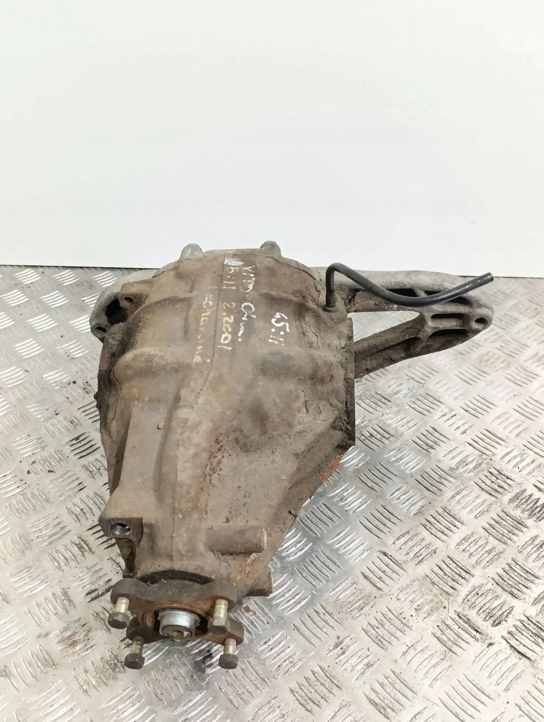Mercedes Vito W639 Achterdifferentieel A6393510108 image 3