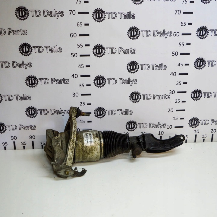 Etummainen oikea ilmaiskunvaimennin VW Touareg (7LA, 7L6, 7L7) 7L8616040