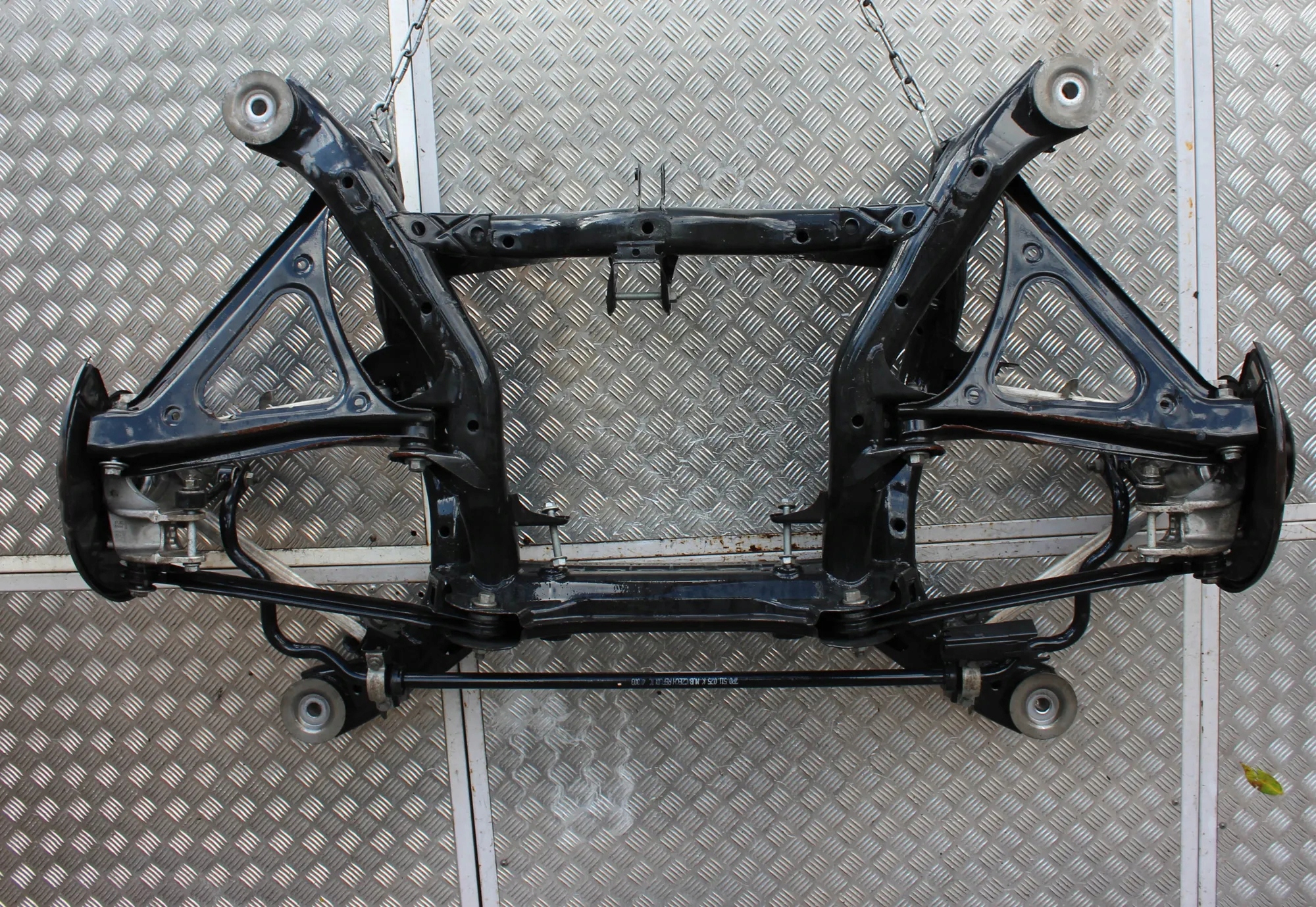 VW Touareg (7P5) taka-alusta 7P0511025K 2015 image 2