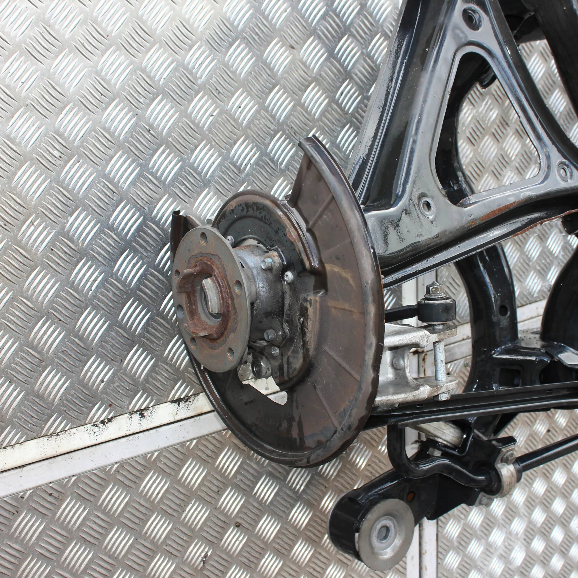 VW Touareg (7P5) taka-alusta 7P0511025K 2015 image 5