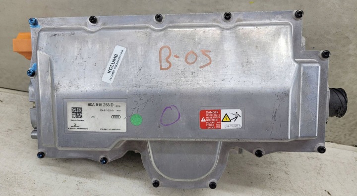 Audi Q5 SQ5 FY Akku 80A915253D