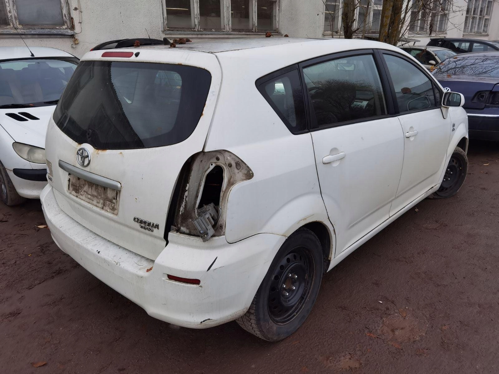 Pompe à vide Toyota Corolla Verso 2004 2.0L image 7
