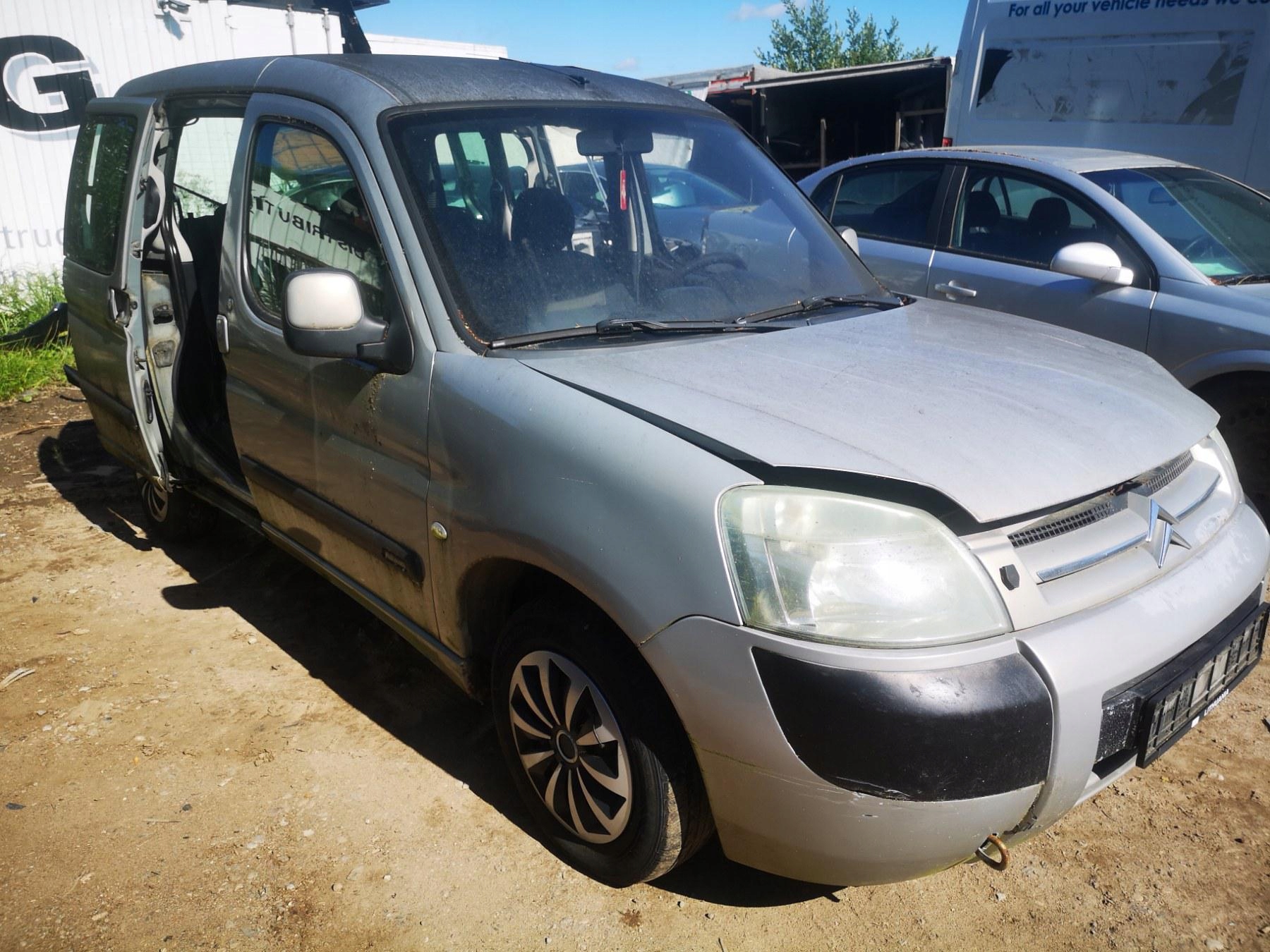Pompe à vide Citroen Berlingo 1.9L 2004 MM101706 image 4