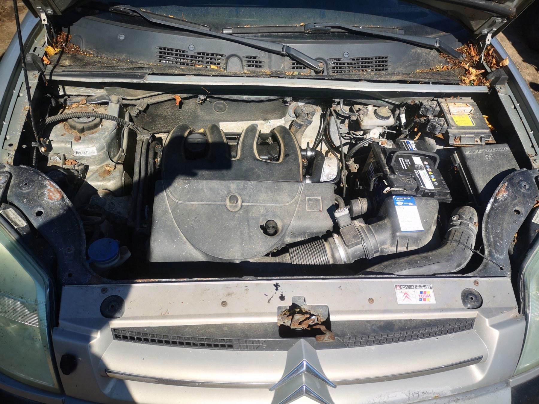 Pompe à vide Citroen Berlingo 1.9L 2004 MM101706 image 6