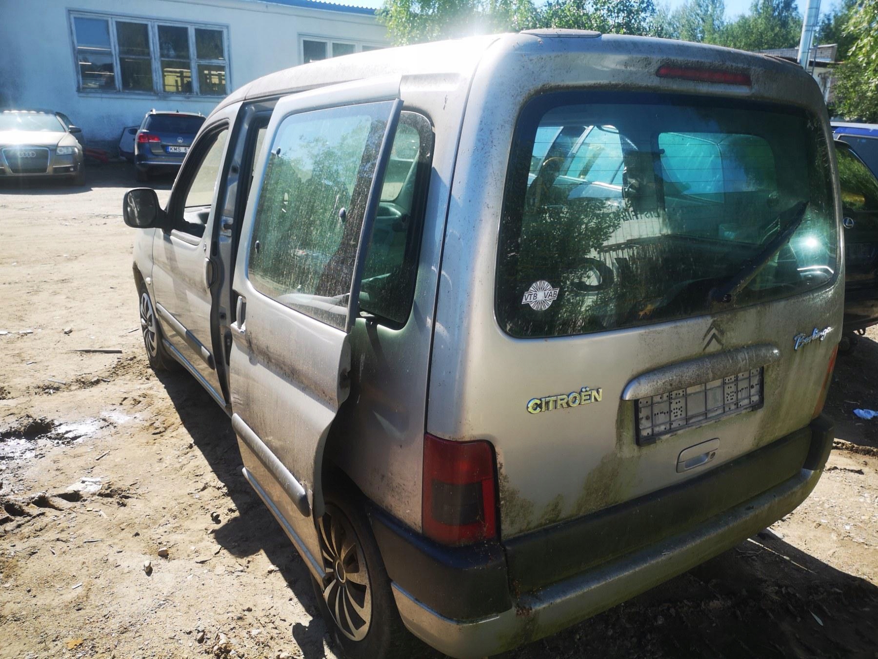 Pompe à vide Citroen Berlingo 1.9L 2004 MM101706 image 8