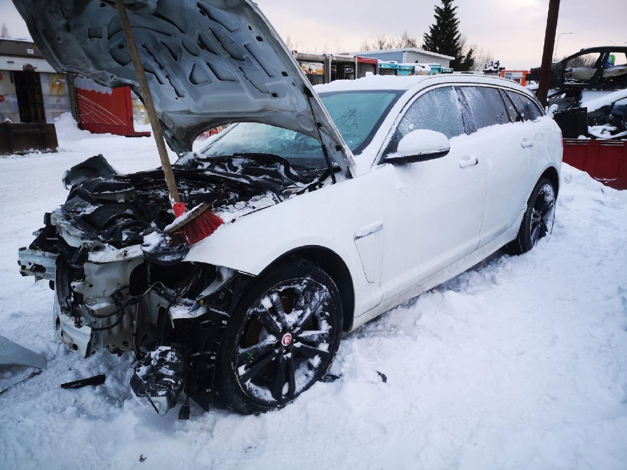 Pompe à vide Jaguar XF 2015 3.0L DX2Q2A451AB image 6
