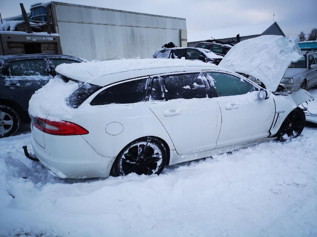 Pompe à vide Jaguar XF 2015 3.0L DX2Q2A451AB image 8
