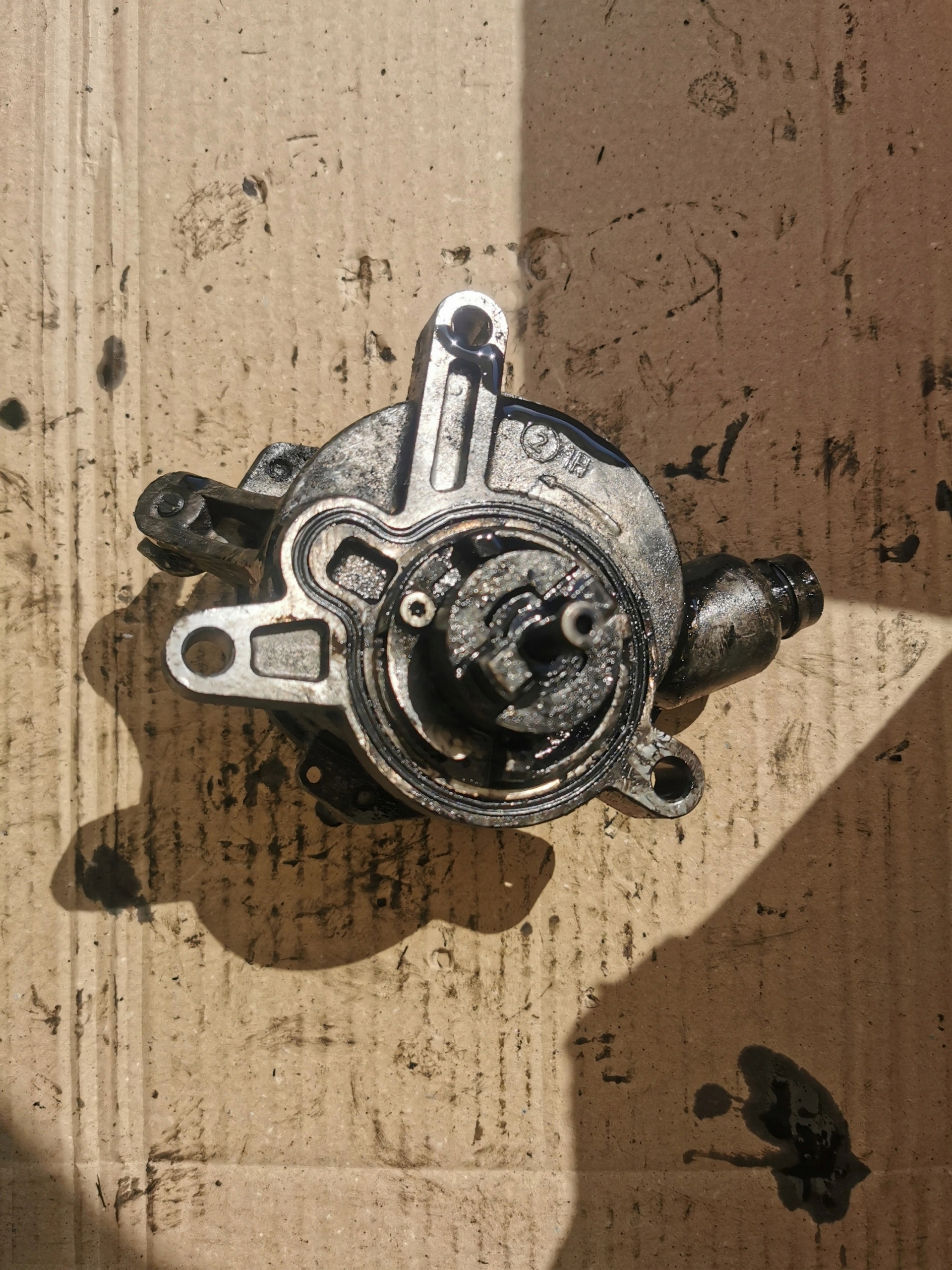 Ford Mondeo Bromsvakuumpump 2008 2.3L 08658230 image 3