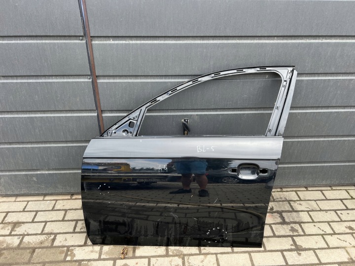 MERCEDES etuovi vasen B KLASA 245 W245