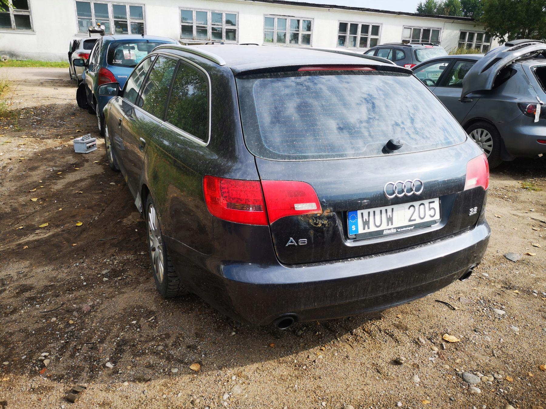Pompe à vide de frein Audi A6 3.2L 2005 image 8