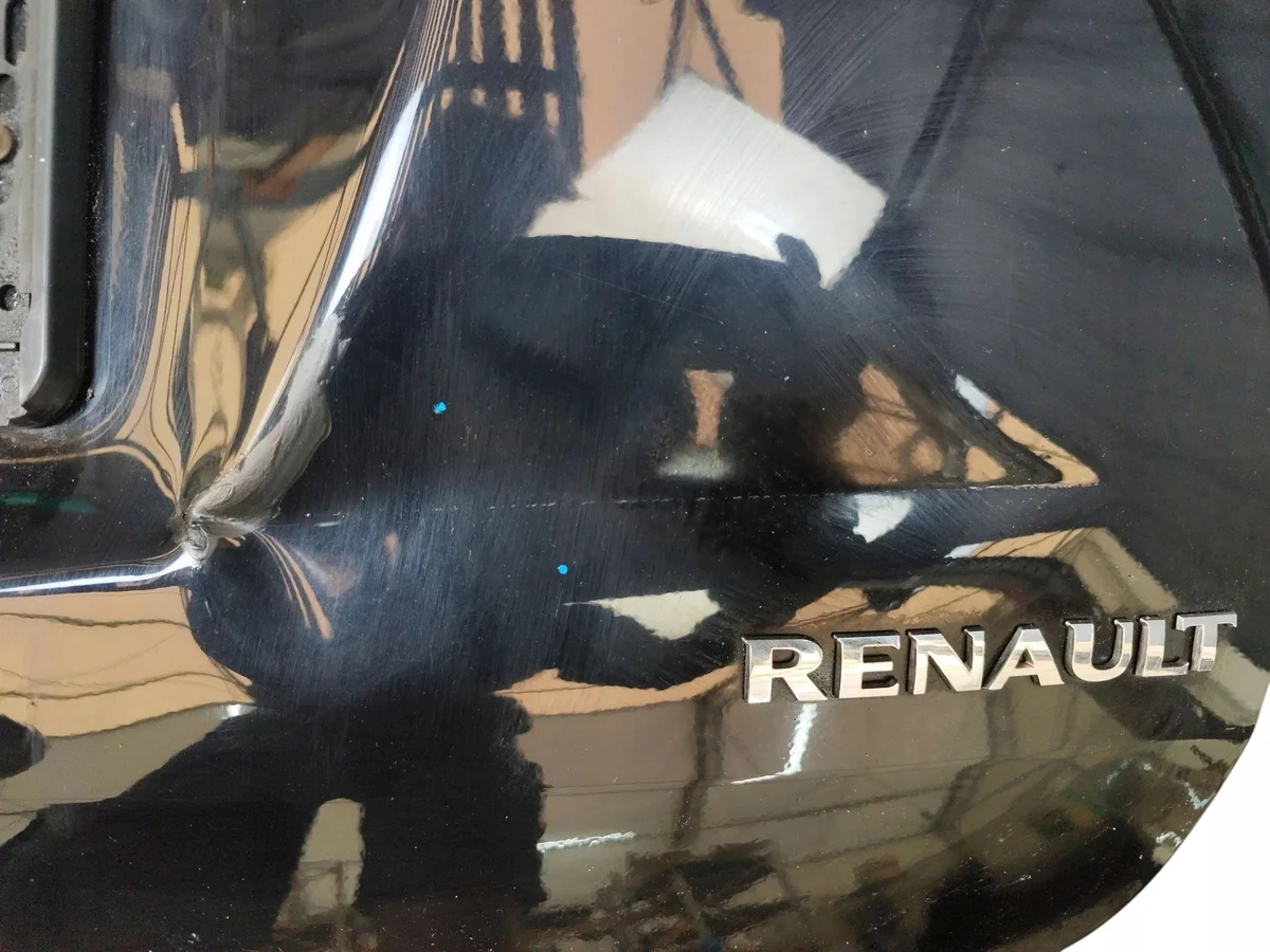 Renault Koleos Tailgate Trim Panel image 3