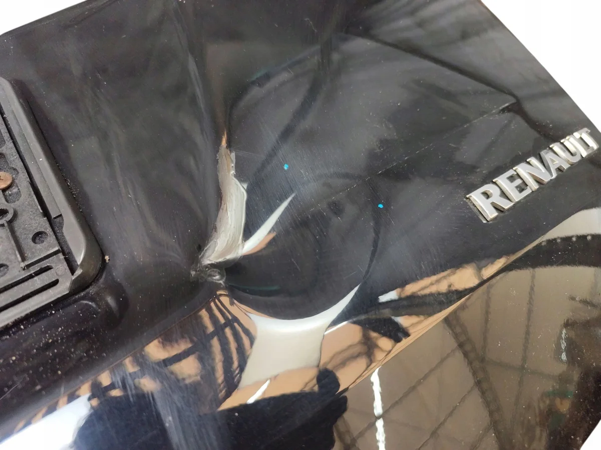 Renault Koleos Tailgate Trim Panel image 5