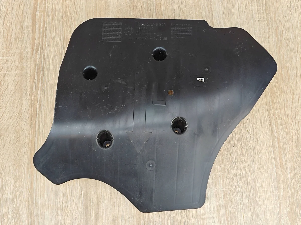 Used BMW Control Arm Dust Cover 6876803