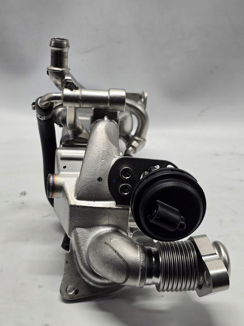 BMW F10 F11 F20 F30 F25 3.0 D Refroidisseur EGR 8596445 image 6