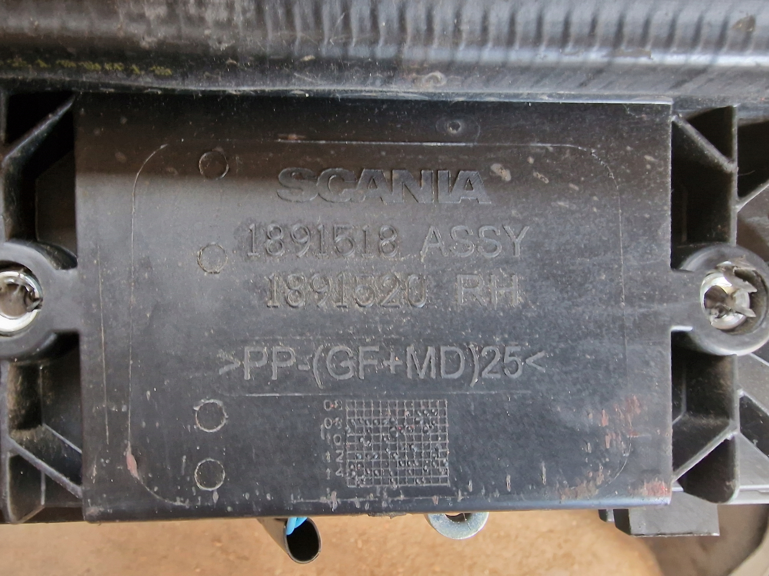 Handskfack Lucka Höger Scania R 1891518 image 4