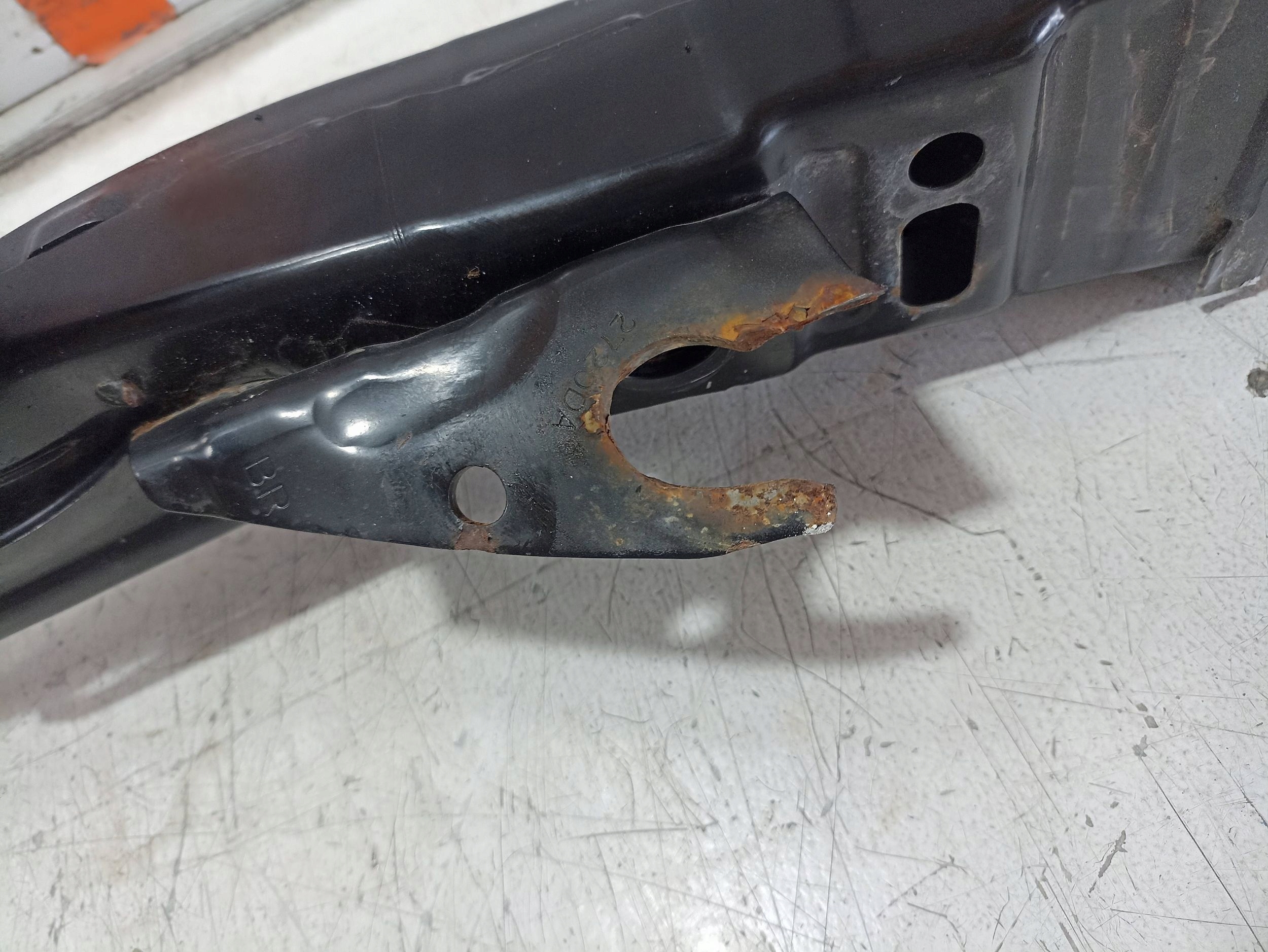 Subaru Outback VI etualapalkki oikea FIE7103 image 3