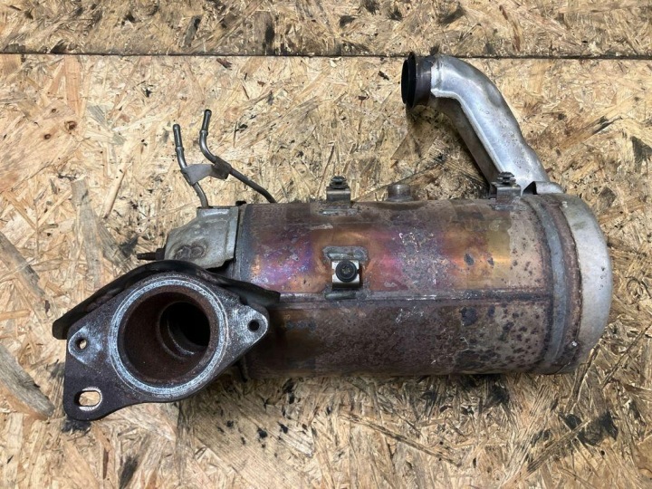 Nissan OE 208A00184R catalytic converter DPF
