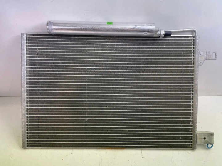 Mahle AC 370 000P Ilmastointilauhdutin