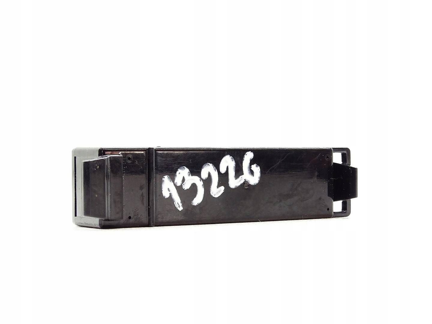 Volvo VCM Module 32319770 WAH43007 image 3