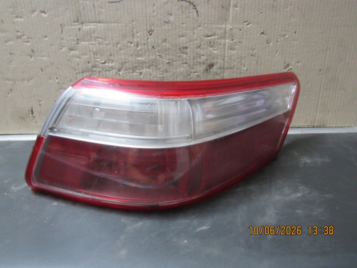 LAMPA RECHTES HECK CAMRY VI XV40 06-11 ORIGINAL
