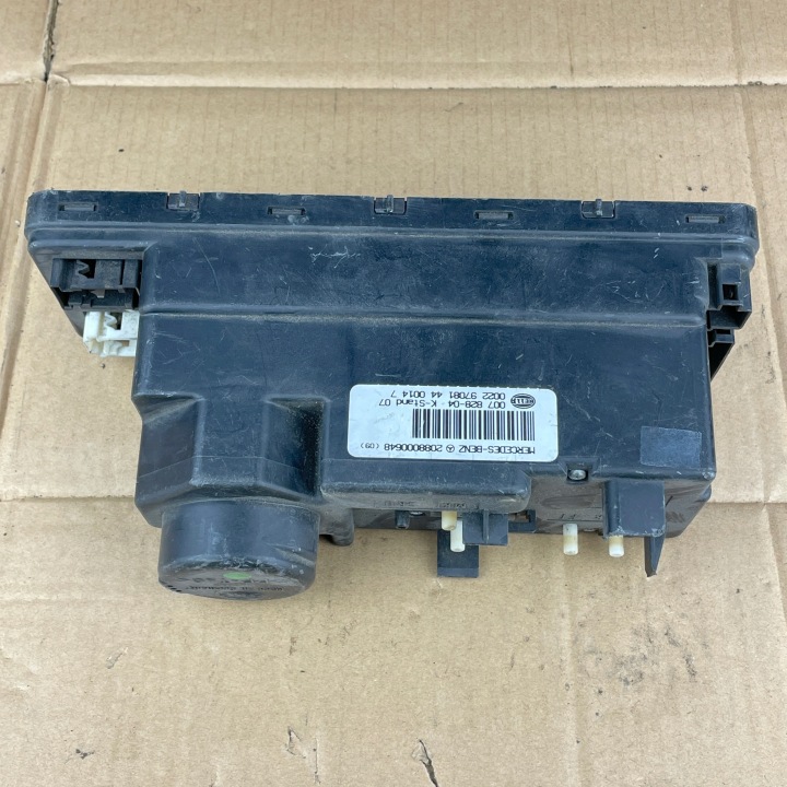 Mercedes W208 Keskuslukon pumppu 2088000648
