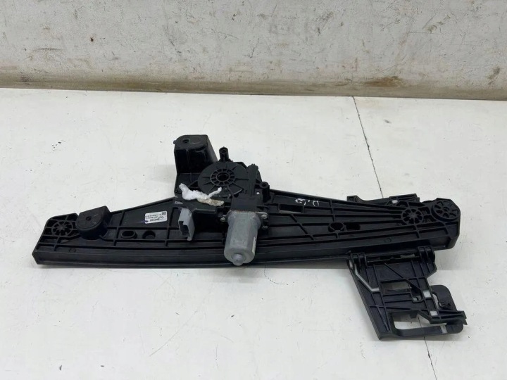 Tuulilasinostin oikea etuovi Opel Mokka 430113H0 24973699 1.2L