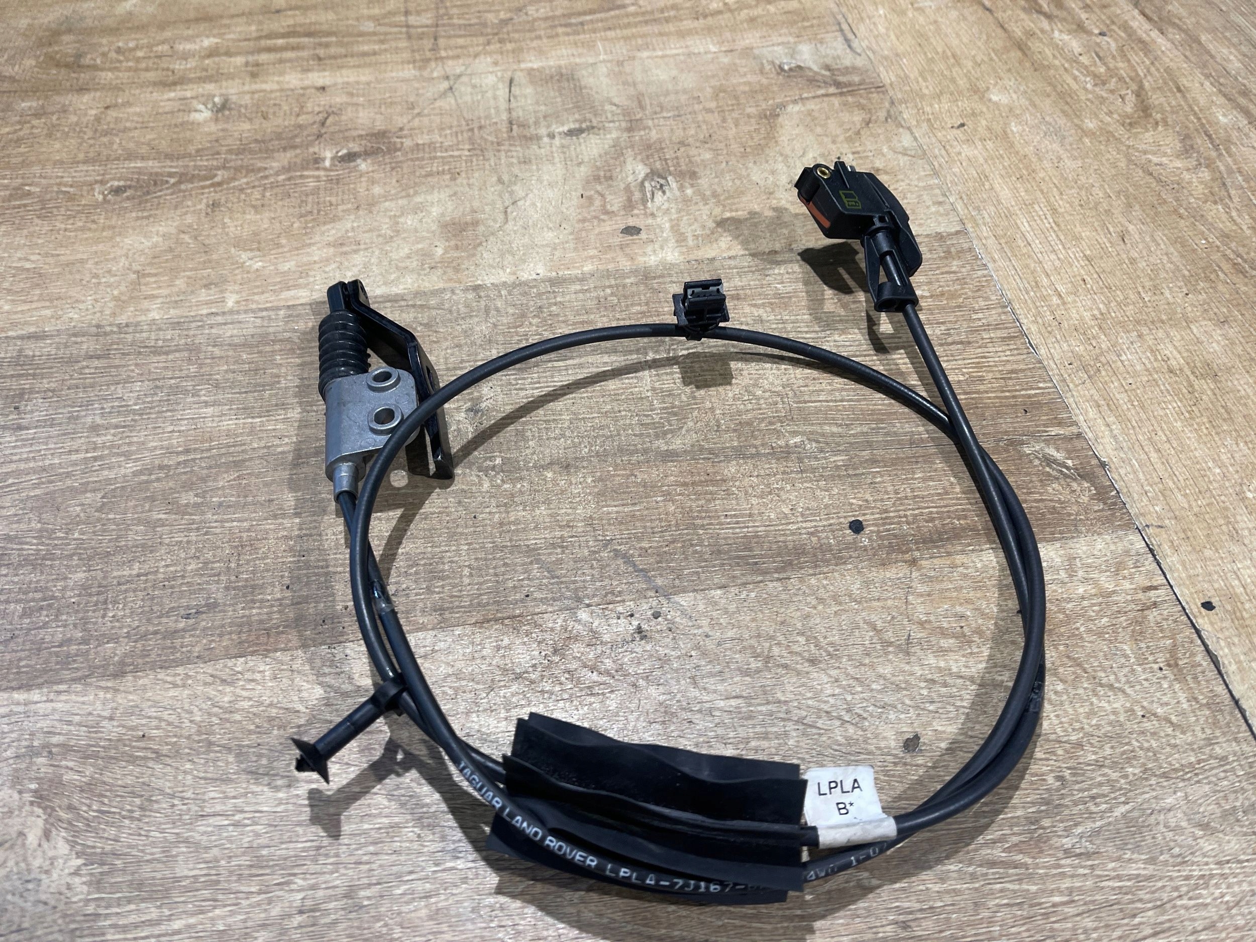 Câble d'accélérateur Land Rover Range Rover L405 LPLA7J167BA image 3