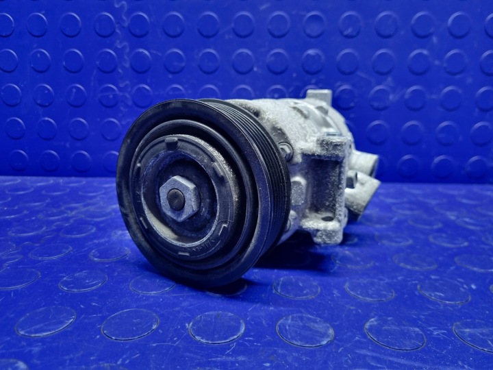 Complete A/C Compressor Audi A4 B9 A5 F5 OEM 4M0816803 | ClickParts |