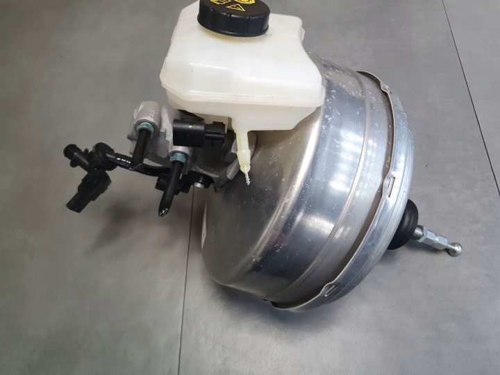 Audi Q8 Jarruservo pumppu 4M0612103AB