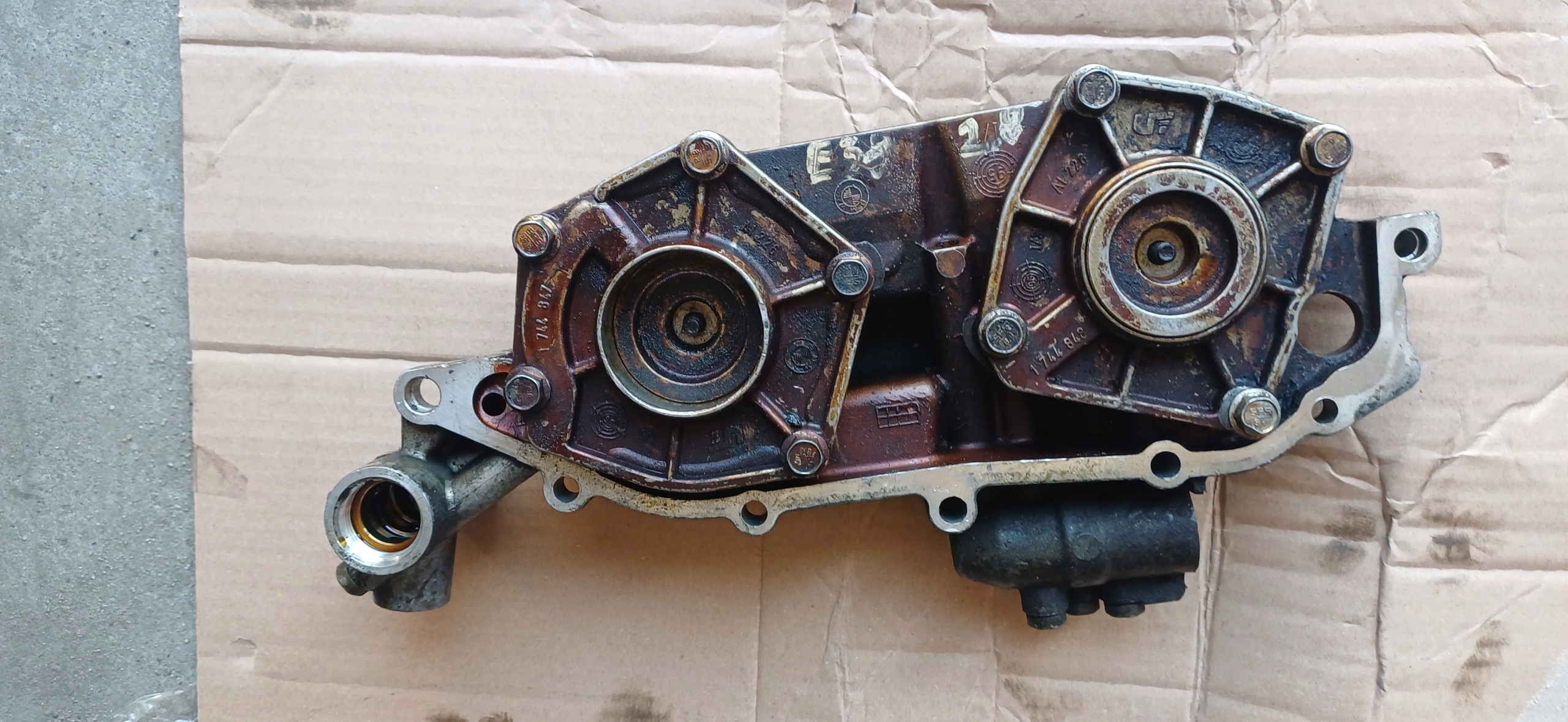VANOS BMW E60 1744847 2.2 B M54 Usado image 2