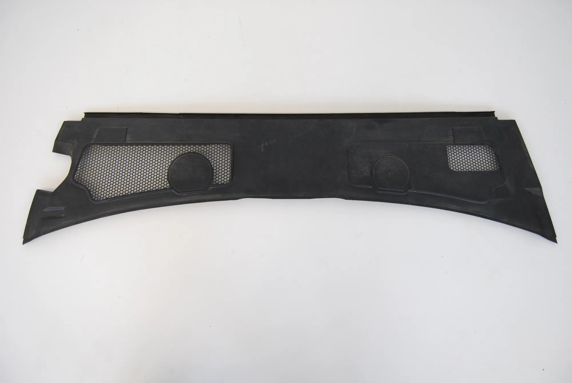 Audi A6 C6 Wiper Panel Used 4F2819447 image 2