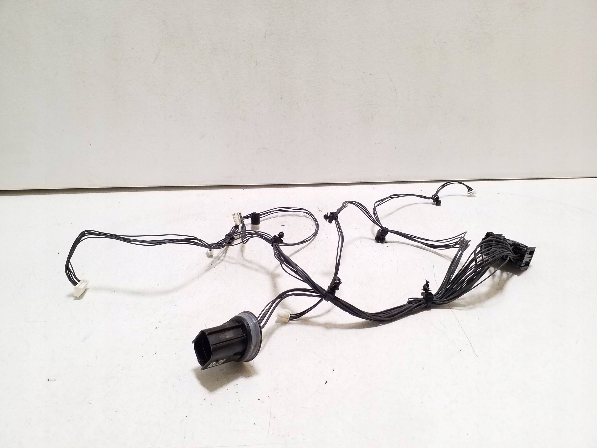 AUDI Q3 F3 REFLECTOR LINES image 2