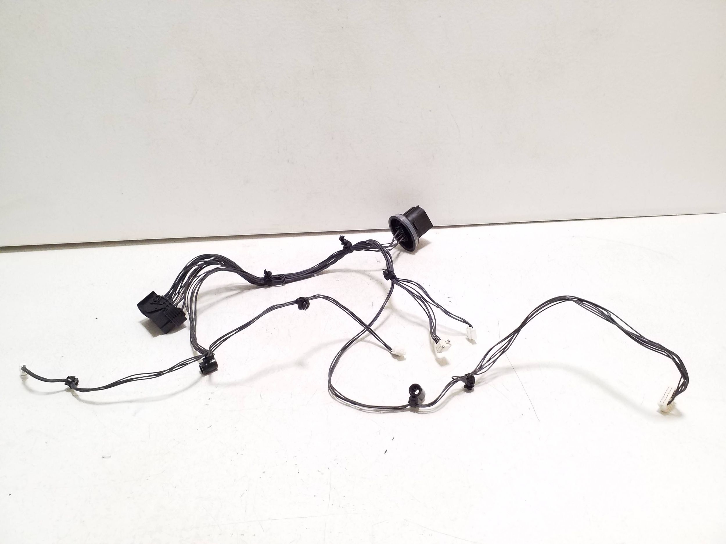 AUDI Q3 F3 REFLECTOR LINES image 3