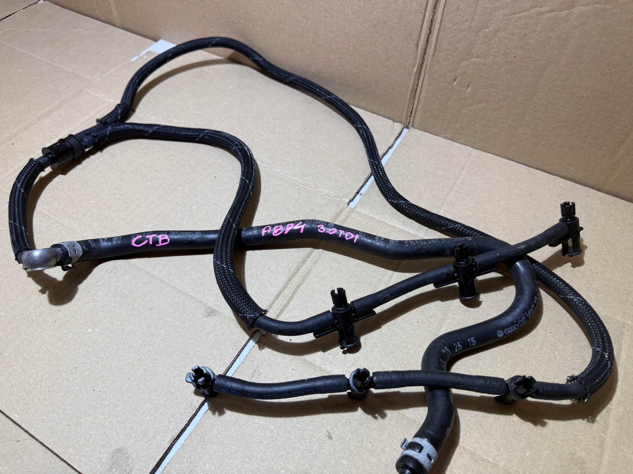 AUDI A6 C7 A7 Q7 A8 D4 Q5 3.0 TDI CTB polttoaineletkut ylivuoto