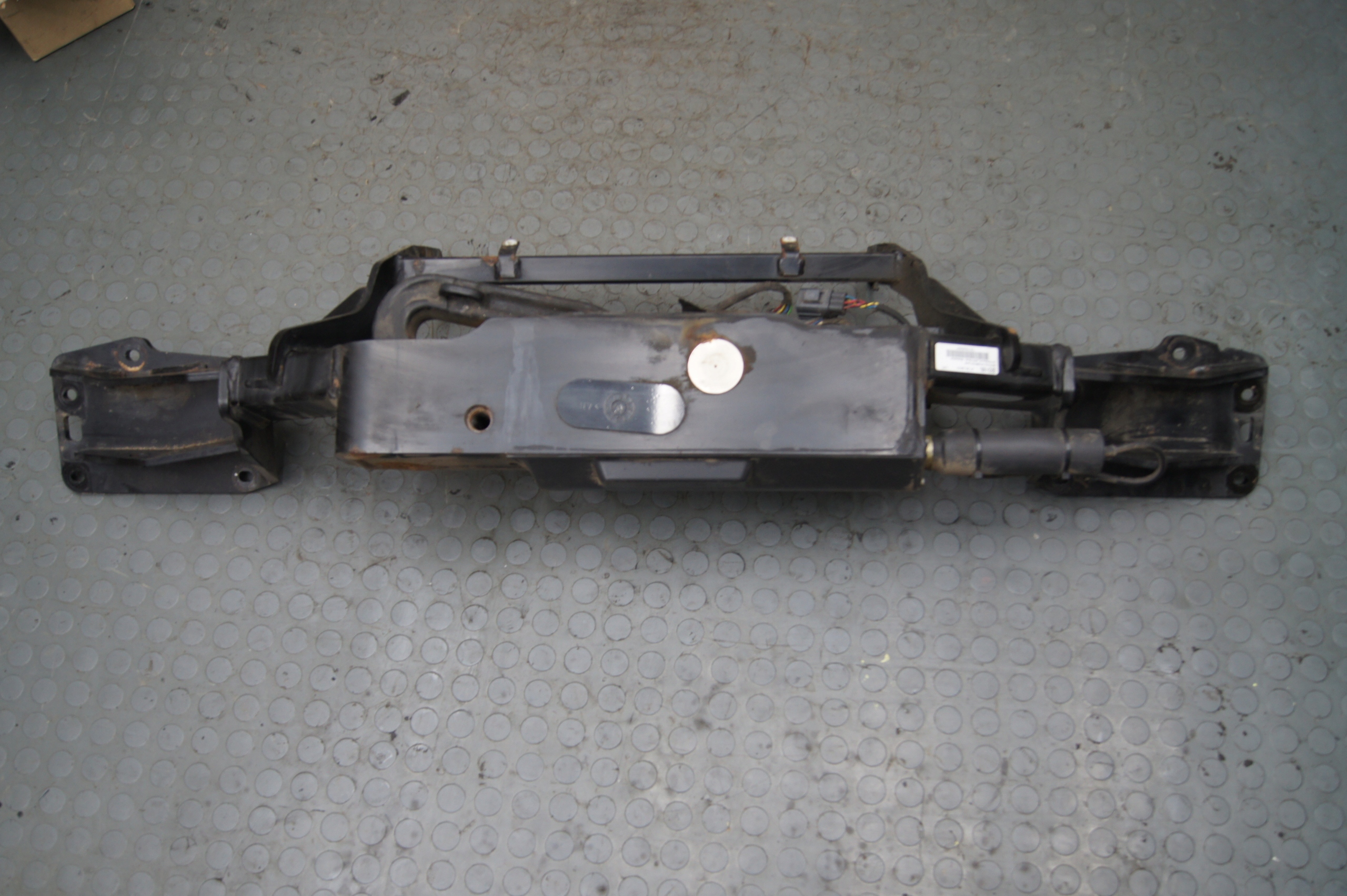 Range Rover L405 vetokoukku 323105624002 image 4
