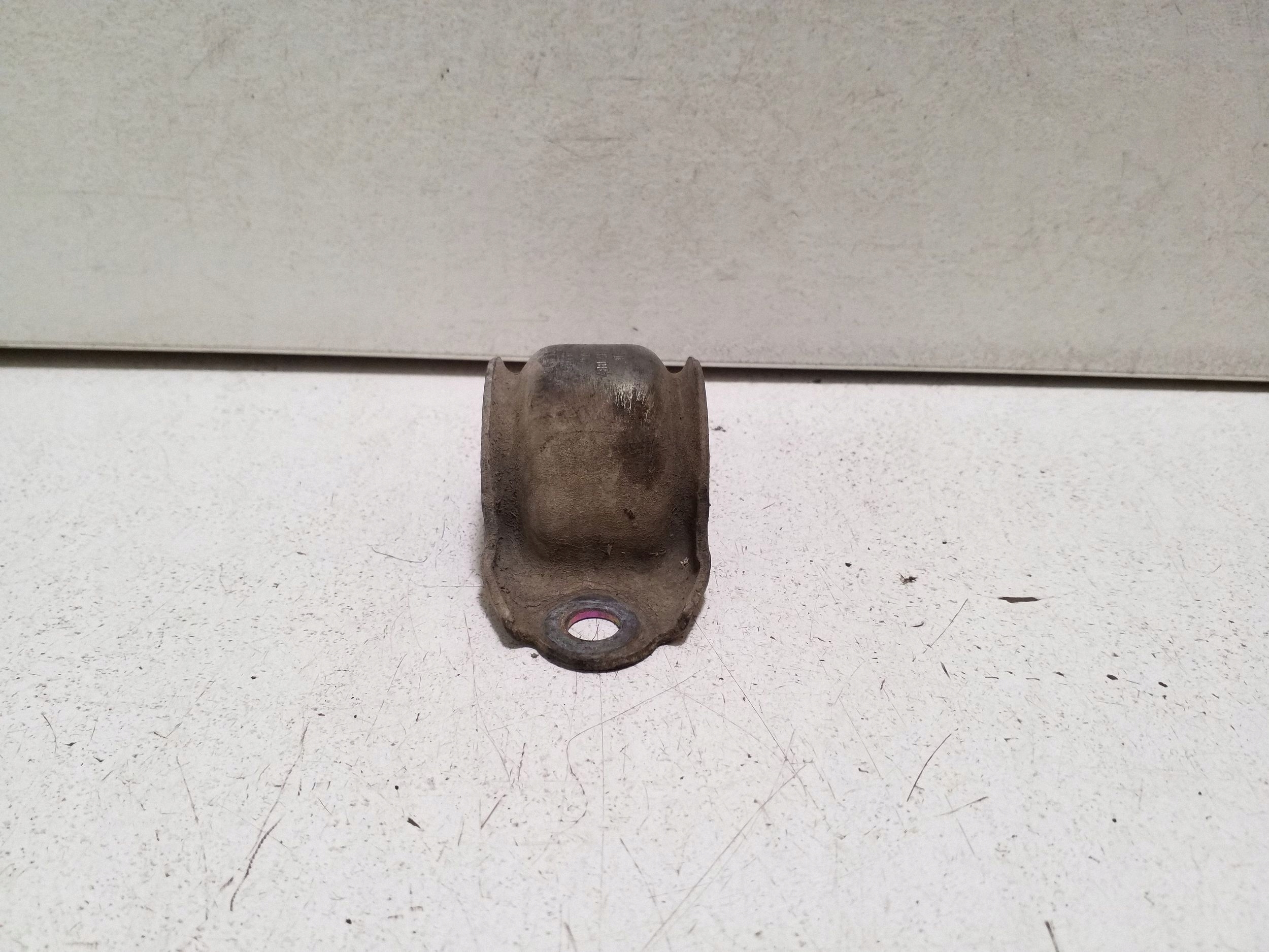 Främre höger stabilisatorfäste AUDI A4 AVANT (8ED, B7) 4D0411336D image 6