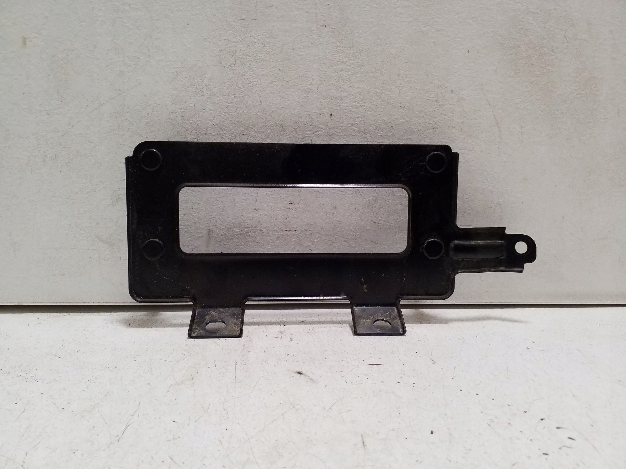 Kia Stonic Engine Computer Mount 9101280131 image 2