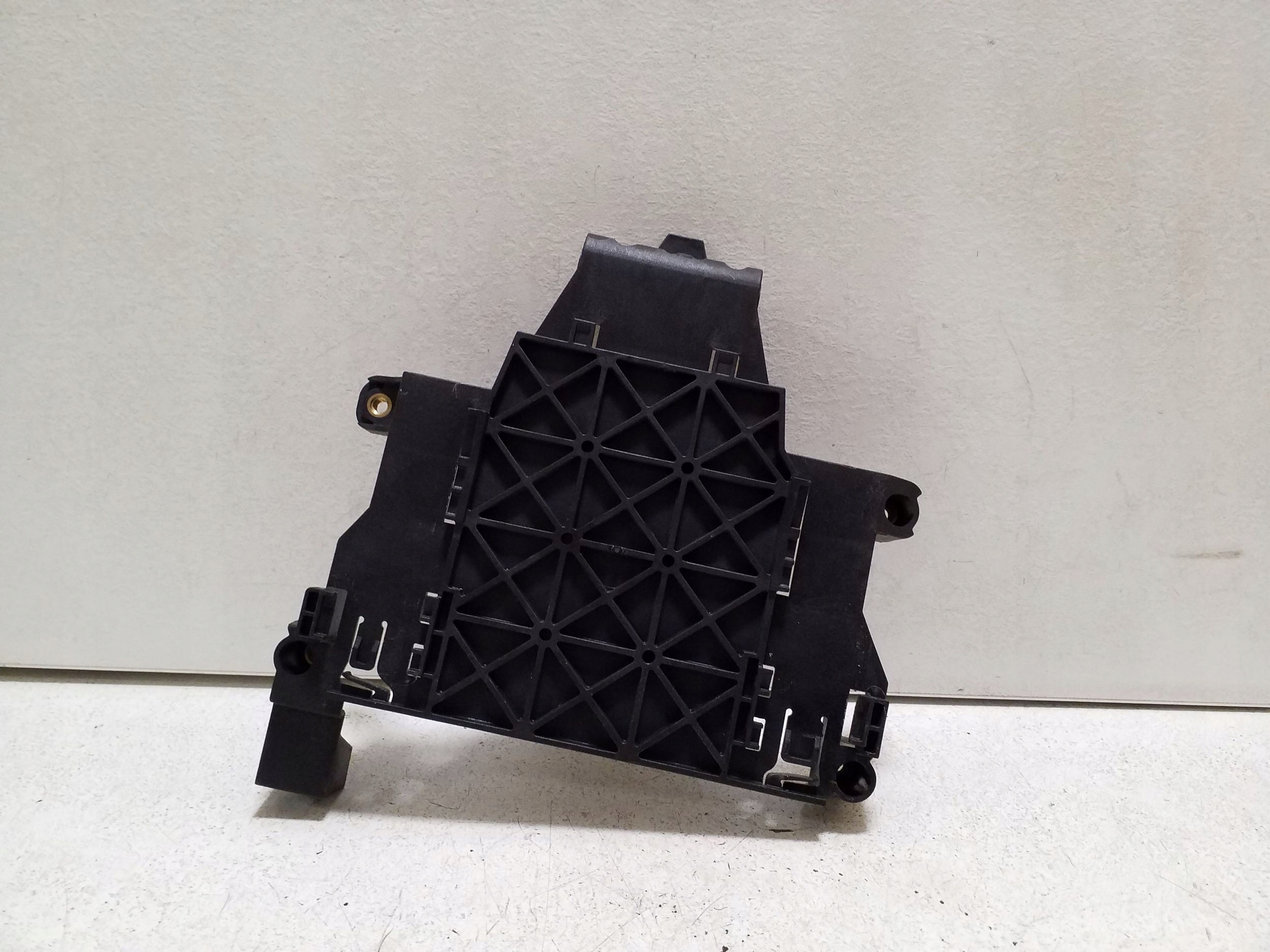 Engine Computer Mount Volvo V60 6G9N17108A image 6