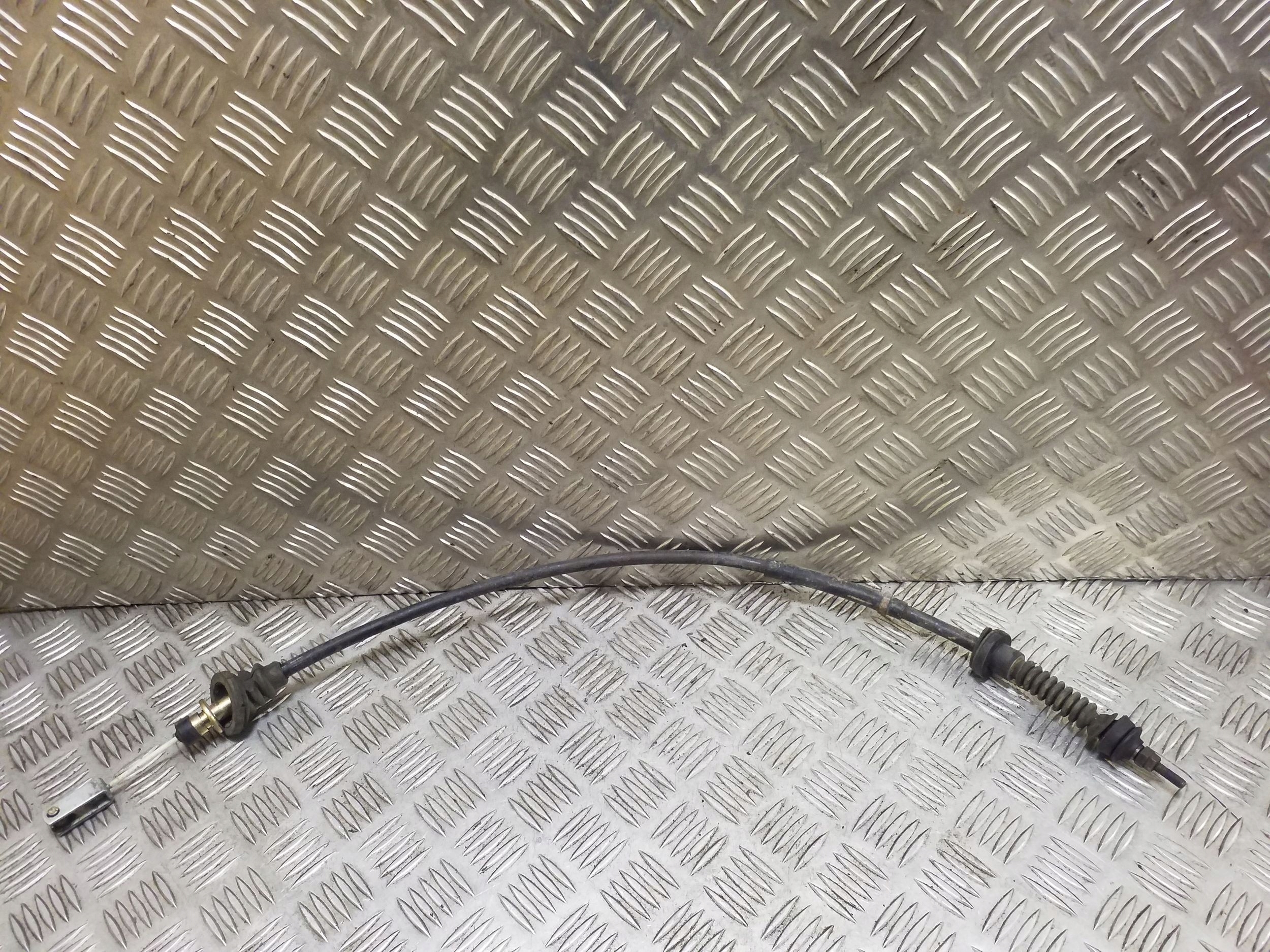 Câble d'accélérateur Subaru Legacy (VAL257446) image 2