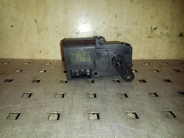 OPEL ANTARA MOTEUR VOlet d'air 831119