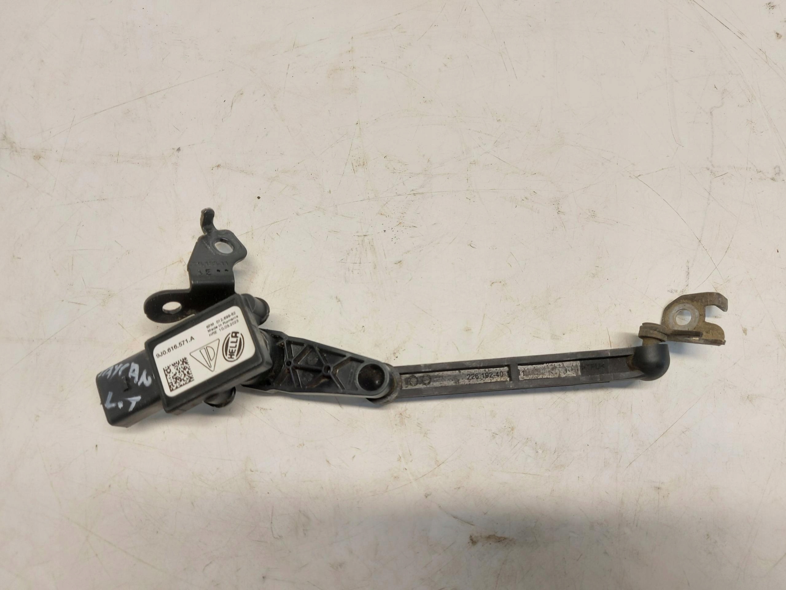 Porsche Taycan Cross Turismo Niveauregulierung Sensor links hinten 9j0616571a image 2