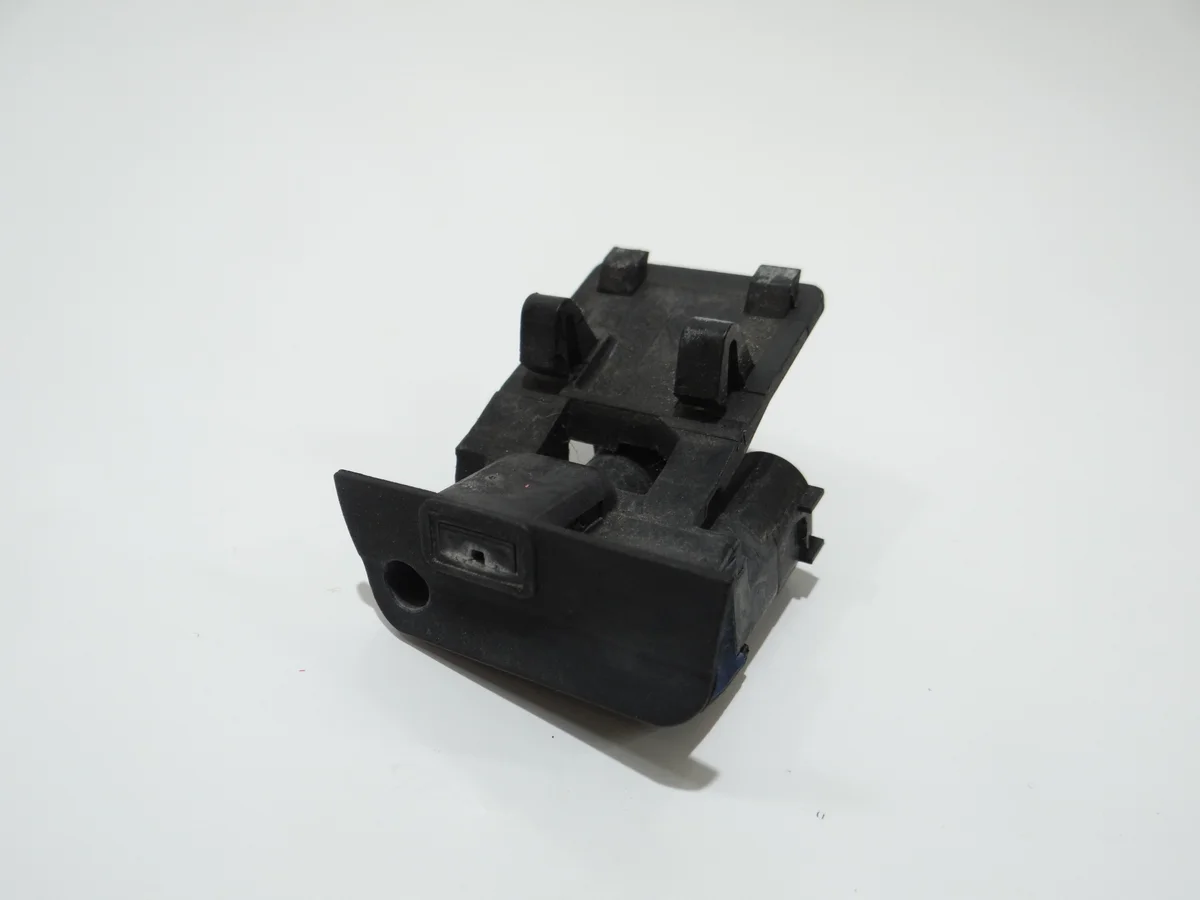 Boquilla Limpiaparabrisas BMW X1 E84 Usada OE