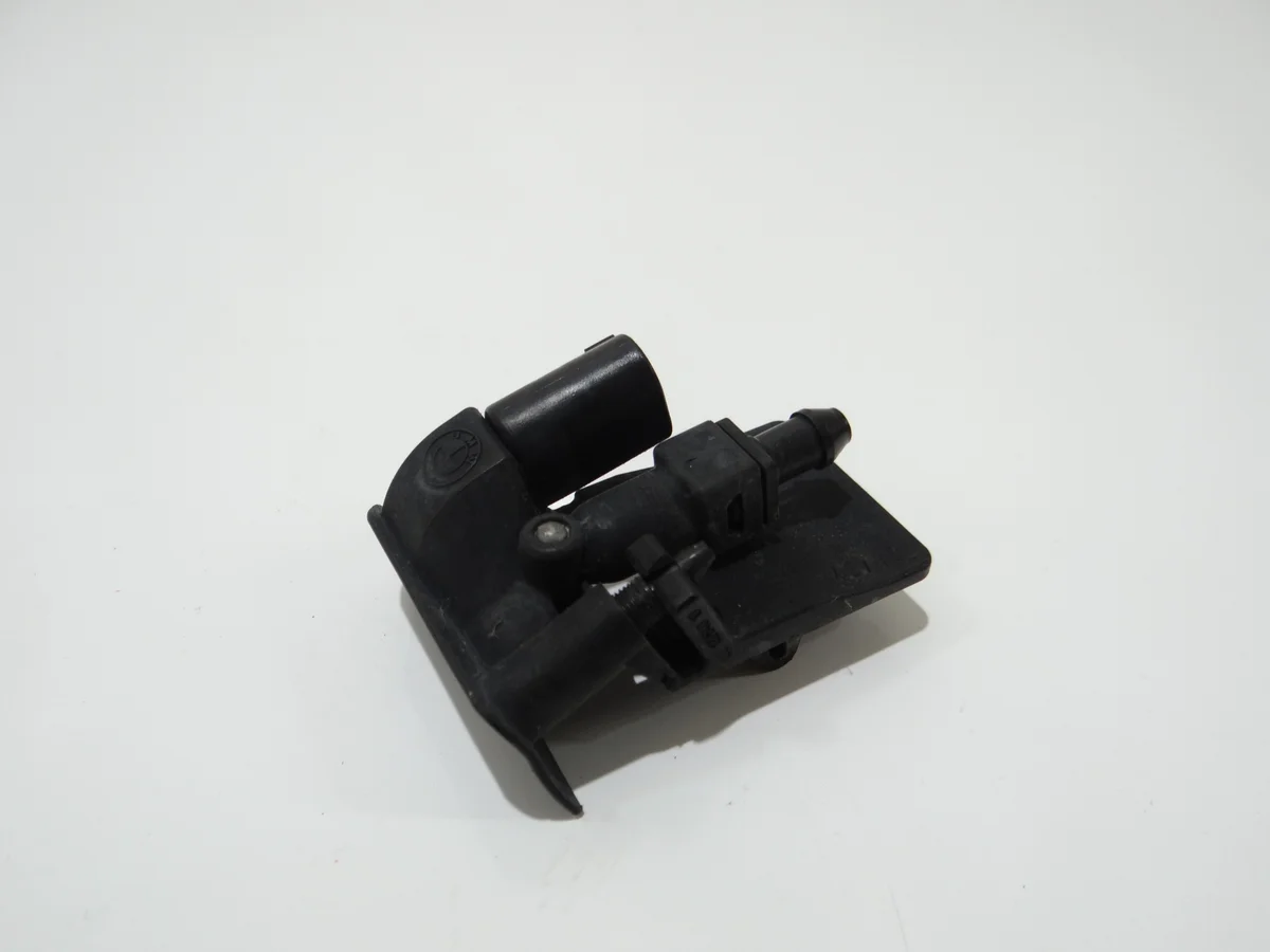 BMW X1 E84 pesurin suutin OE 2993995 image 3