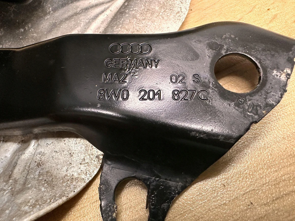 Audi A4 B9 8W 2.0 TFSI Aktivkohlebehälter image 7