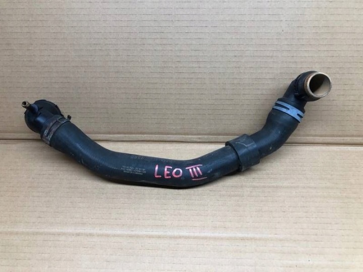Water Hose Connector A3 8V Golf VII Octavia III 1.6TDI 5Q0122101B