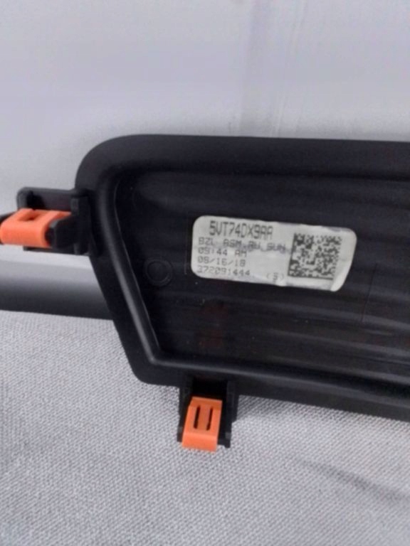 Sensor de Sol Chrysler Pacifica 2018 OEM 5VT74DX9AA image 3