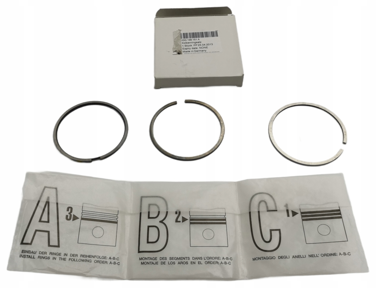 Jeu de segments de piston VW Passat B5 03G198151A