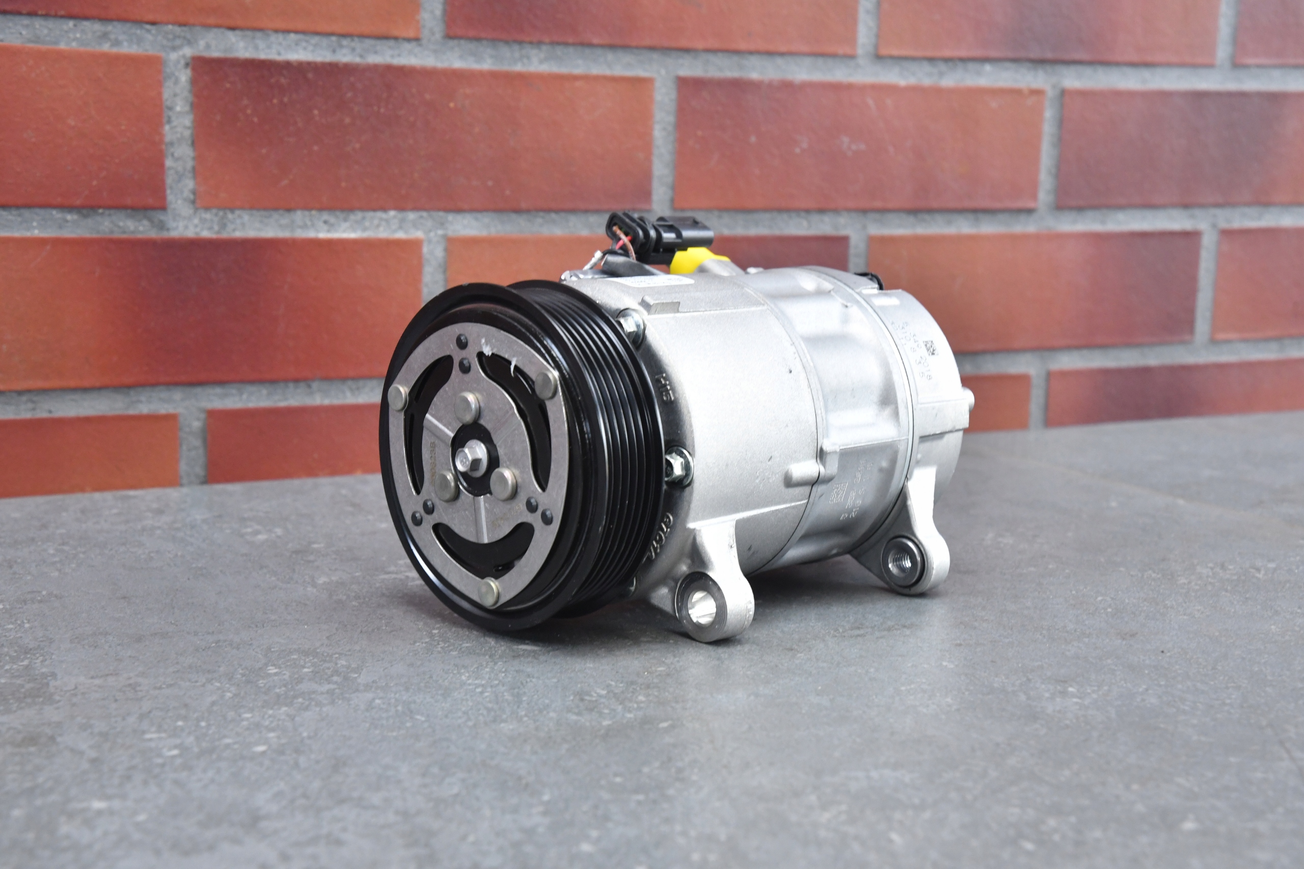 Klimakompressor MINI Cooper F54 F55 F56 F57 F60 F65 F66 9460942 image 2